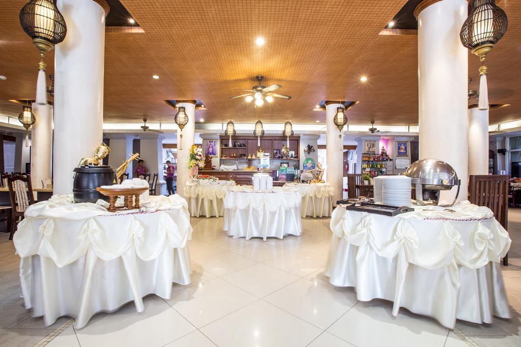 Juntra Resort & Hotel Nakhonnajok Kültér fotó