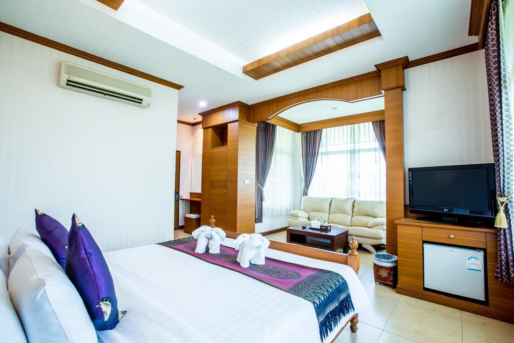 Juntra Resort & Hotel Nakhonnajok Kültér fotó